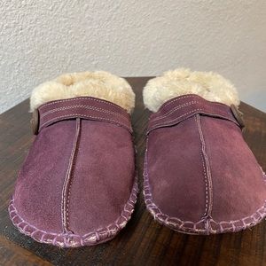 Clarks Suede Faux Shearling Slipper size 10